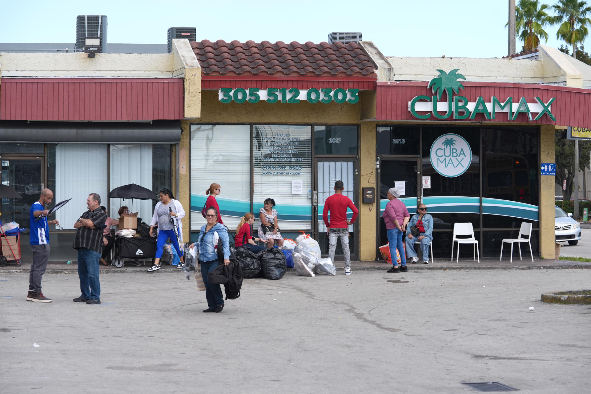 Más ayuda y sanciones: el dilema de cubanos en EEUU ante la crisis en la isla