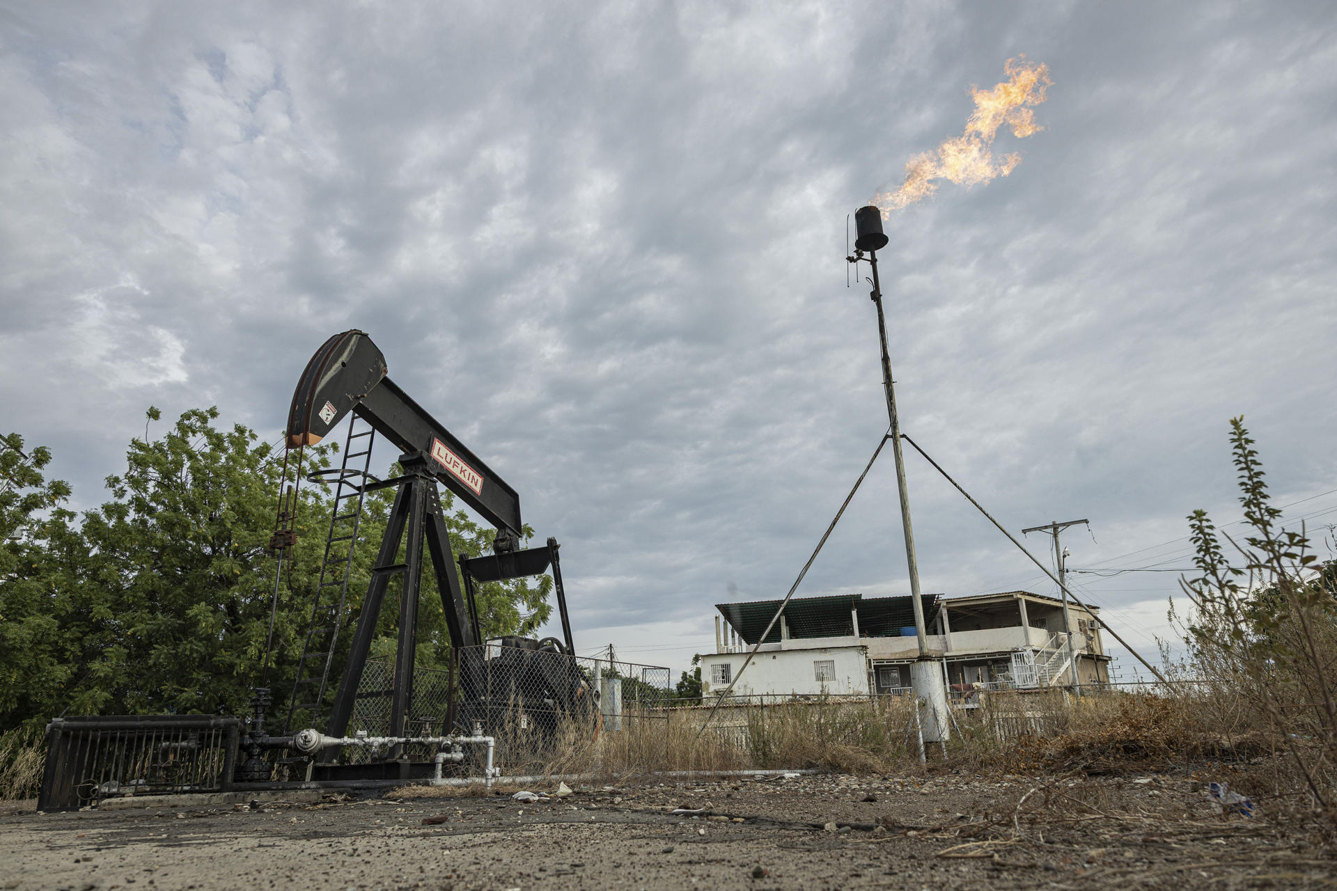 José Guerra advierte que la economía venezolana sigue sin un plan que garantice estabilidad real (VIDEO)