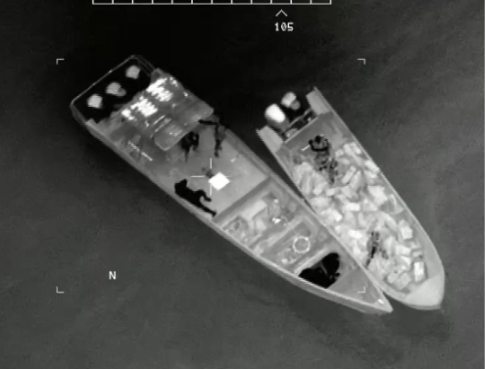 EEUU y aliados interceptaron una lancha con 3000 paquetes de marihuana en aguas internacionales