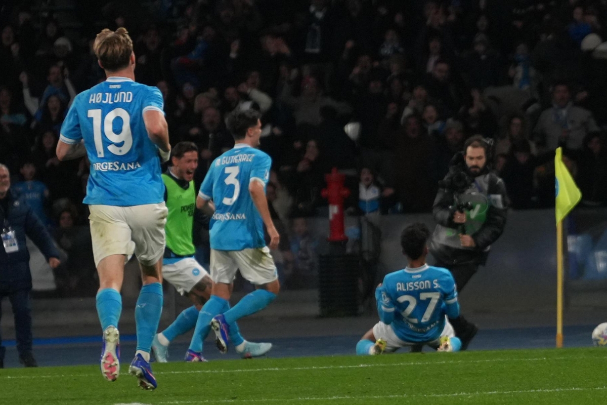 Con sufrimiento, el Nápoles le sacó un punto a la Roma