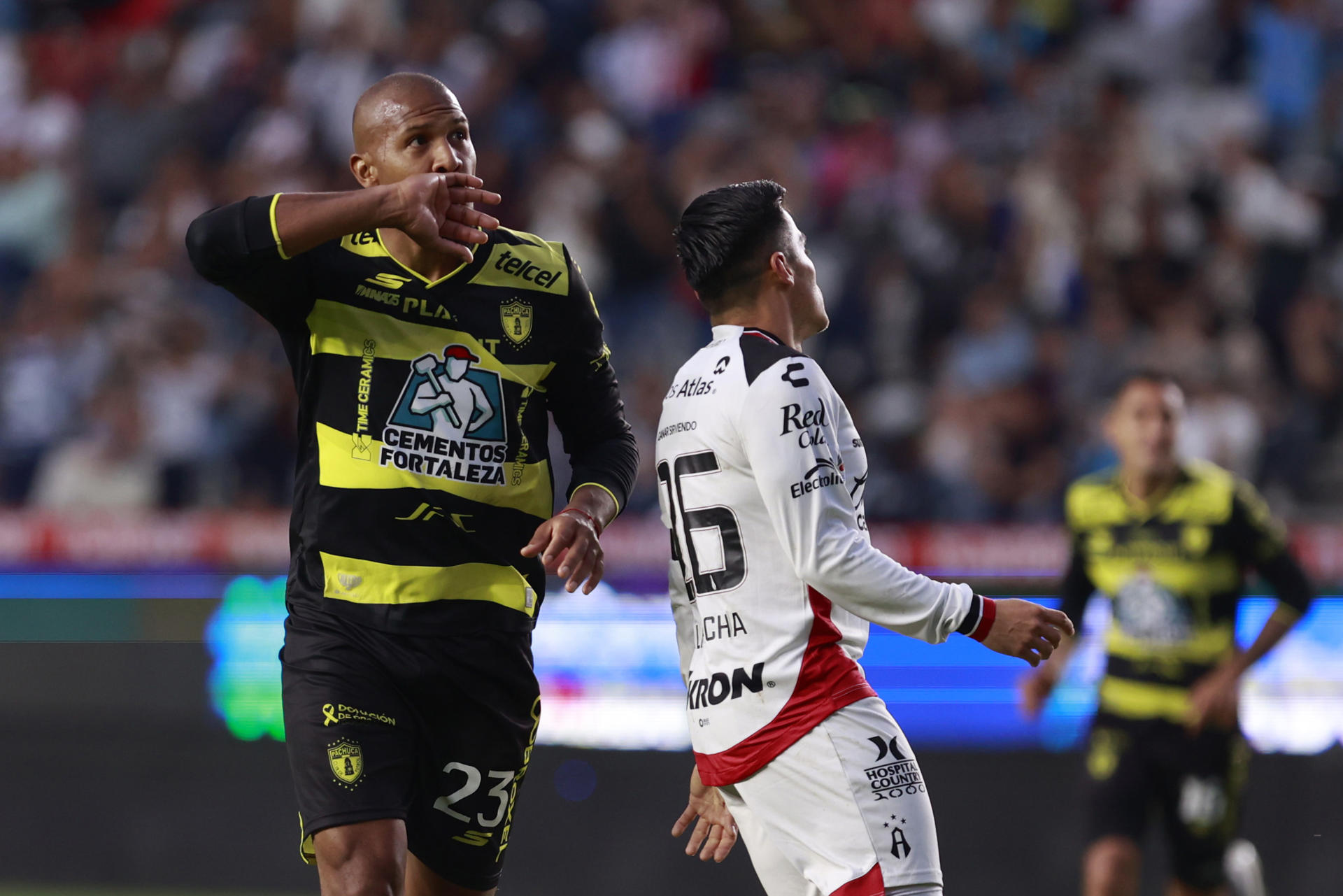 VIDEO: Golazo del venezolano Salomón Rondón fue clave en la victoria del Pachuca