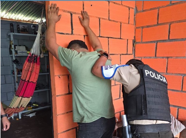 Policía ecuatoriana detuvo a venezolano buscado por un doble asesinato en Venezuela