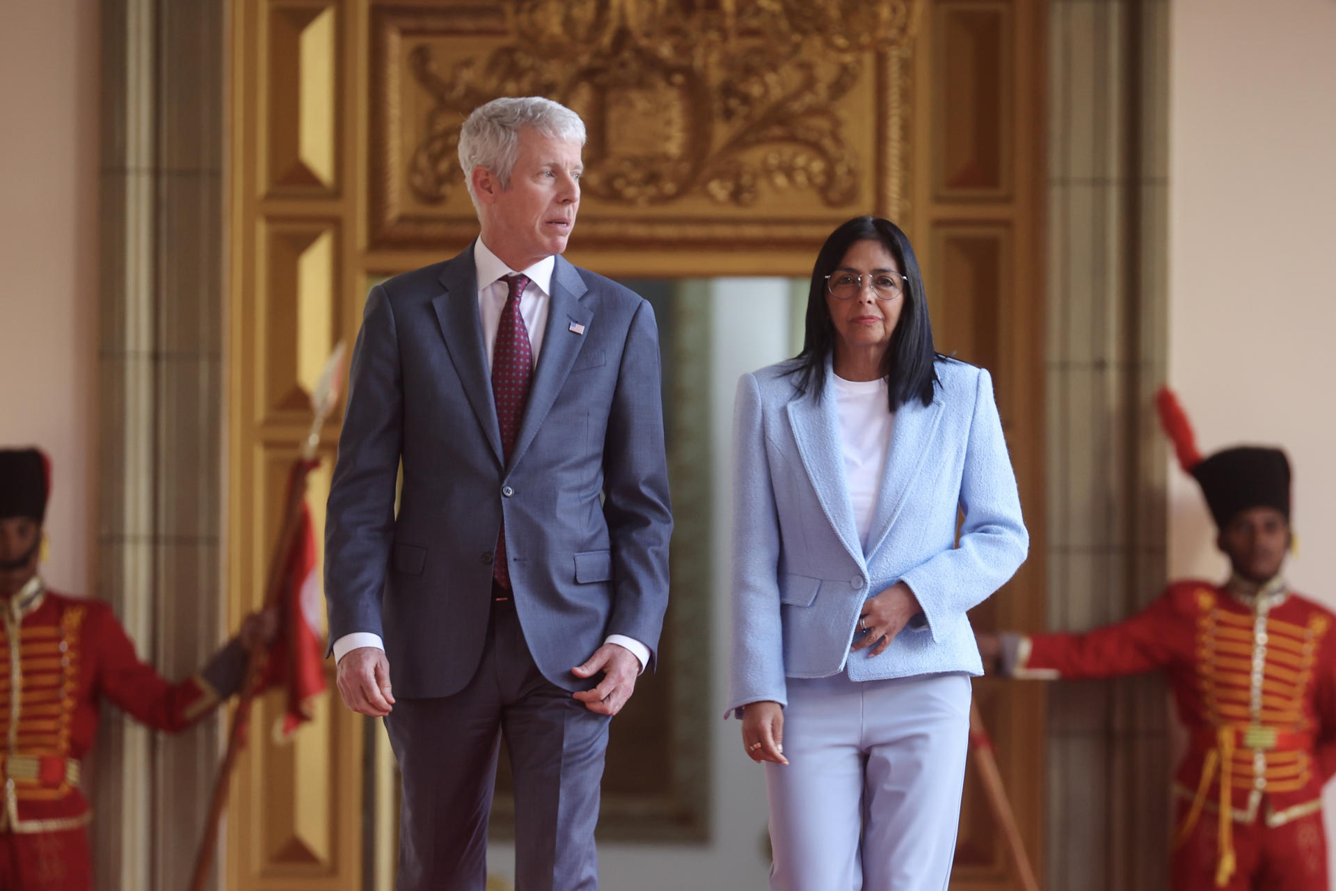 Delcy Rodríguez aprovechó visita de Chris Wright para lanzar que "en algún momento" planea viajar a EEUU