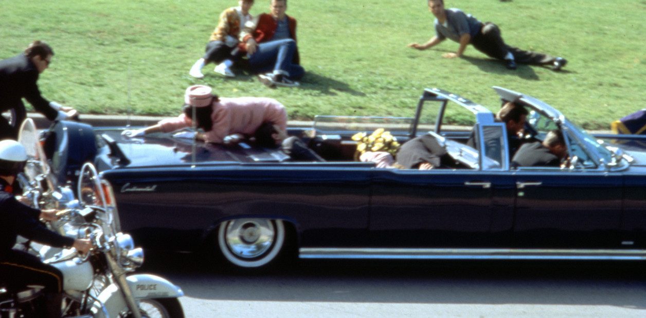 Una filmación amateur del asesinato de John F. Kennedy demostraría que hubo un segundo tirador