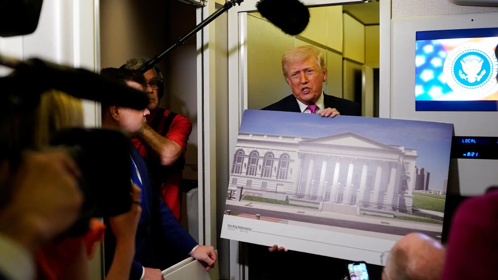 Trump reveló que su nuevo salón de baile en la Casa Blanca ocultará una enorme base militar subterránea