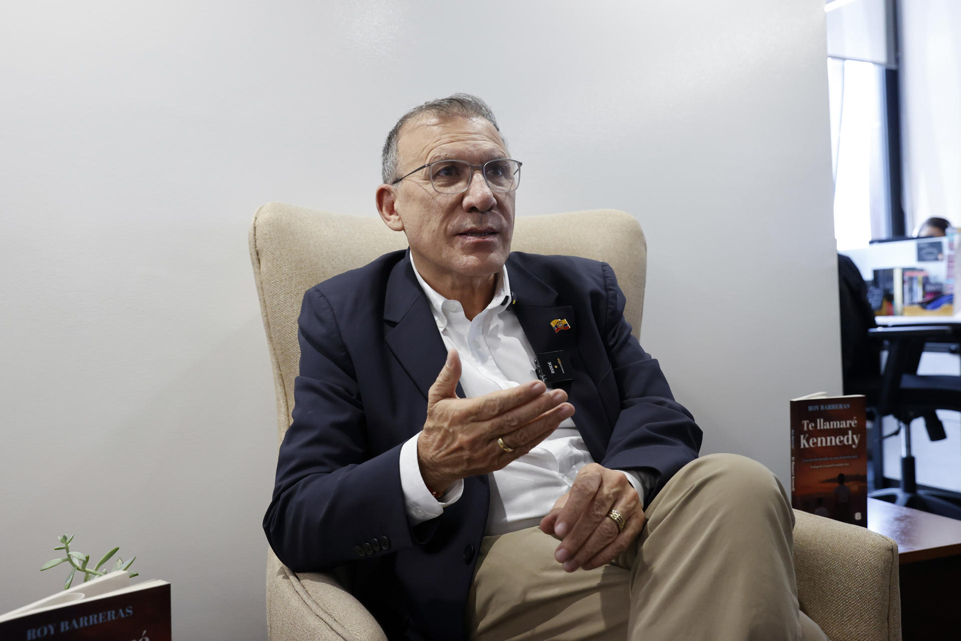 Roy Barreras ganó consulta de la candidatura presidencial de la izquierda en Colombia