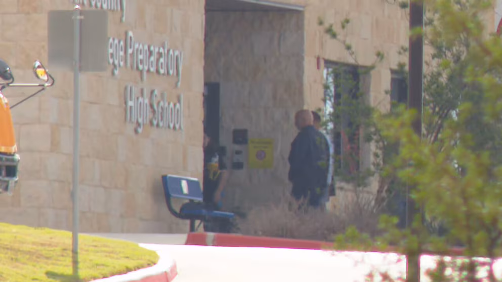 Horror en Texas: estudiante baleó a su maestra y luego se quitó la vida en plena jornada escolar