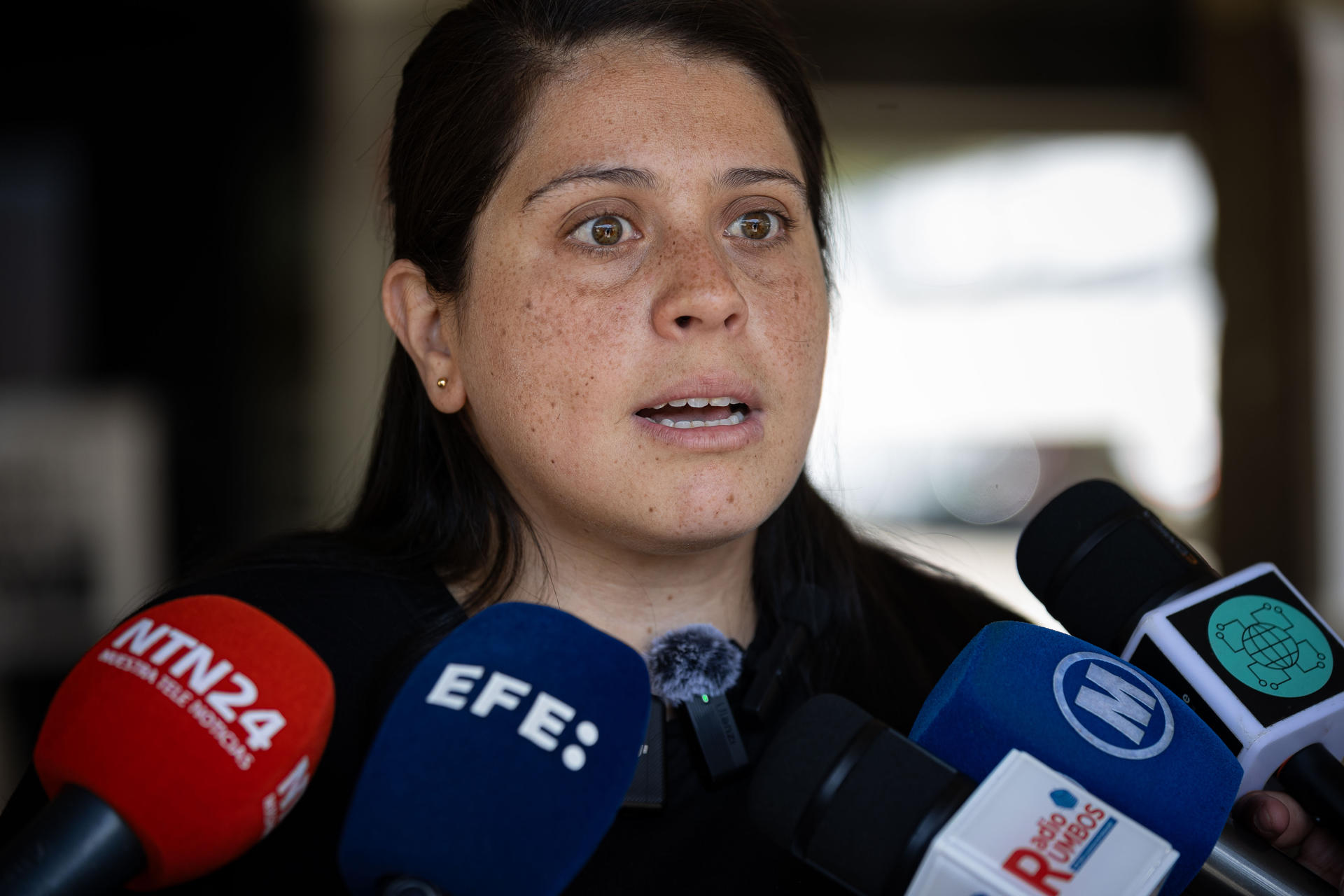 Hermana de Josnar Baduel denunció amenazas con armas de fuego a presos políticos en El Rodeo I (VIDEO)