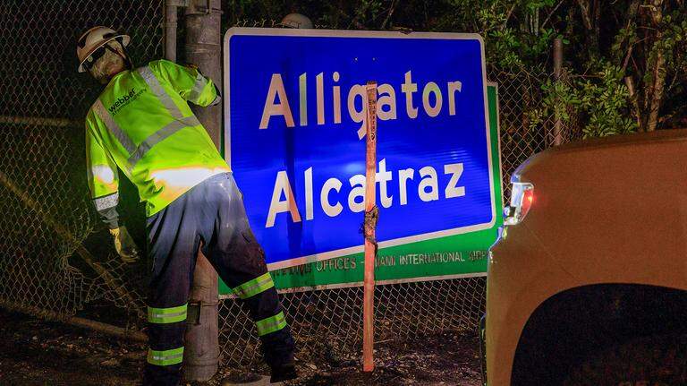El último dictamen de un juez que beneficia a detenidos de Alligator Alcatraz