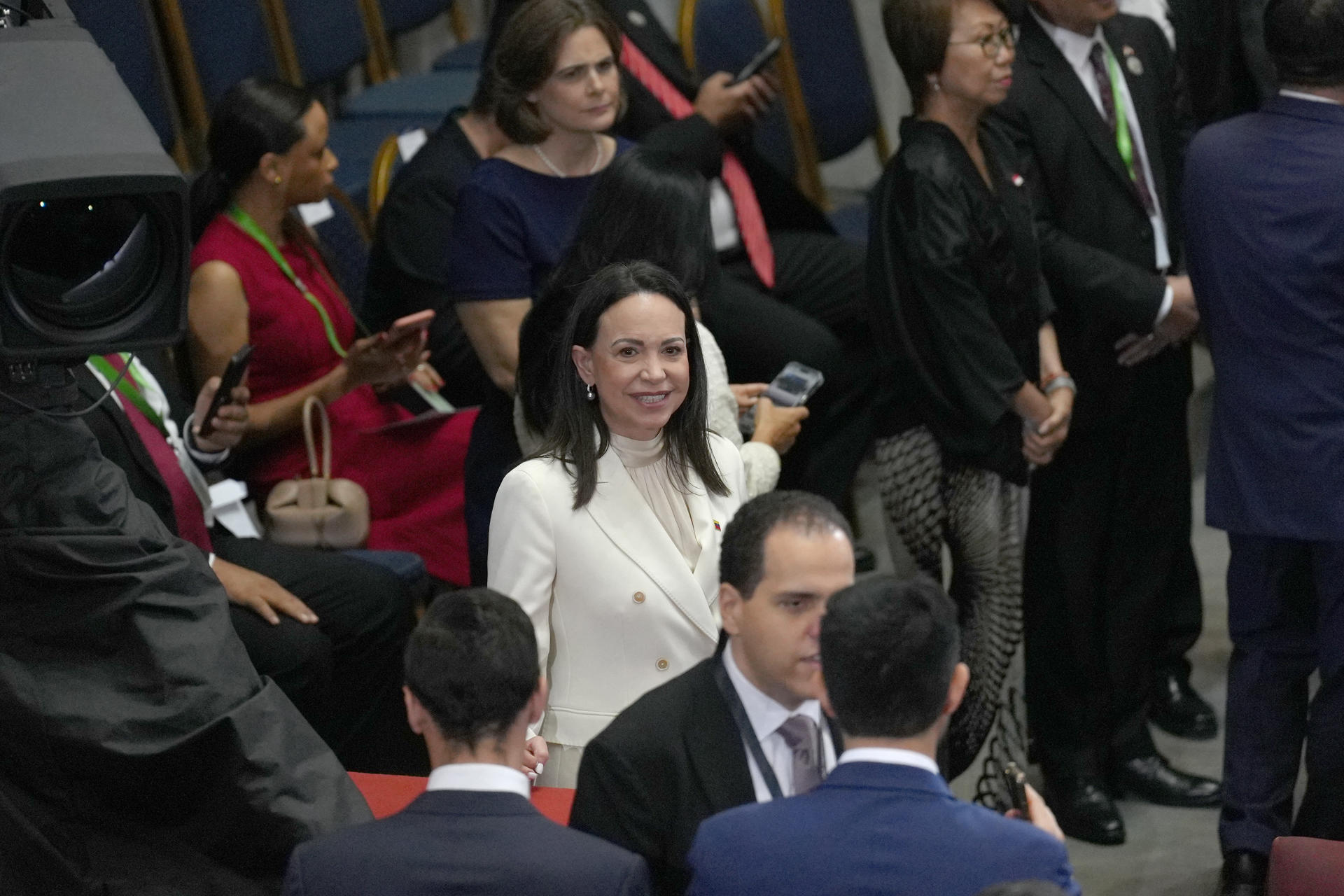María Corina Machado le rinde homenaje a las madres venezolanas ante el Congreso de Argentina (VIDEO)