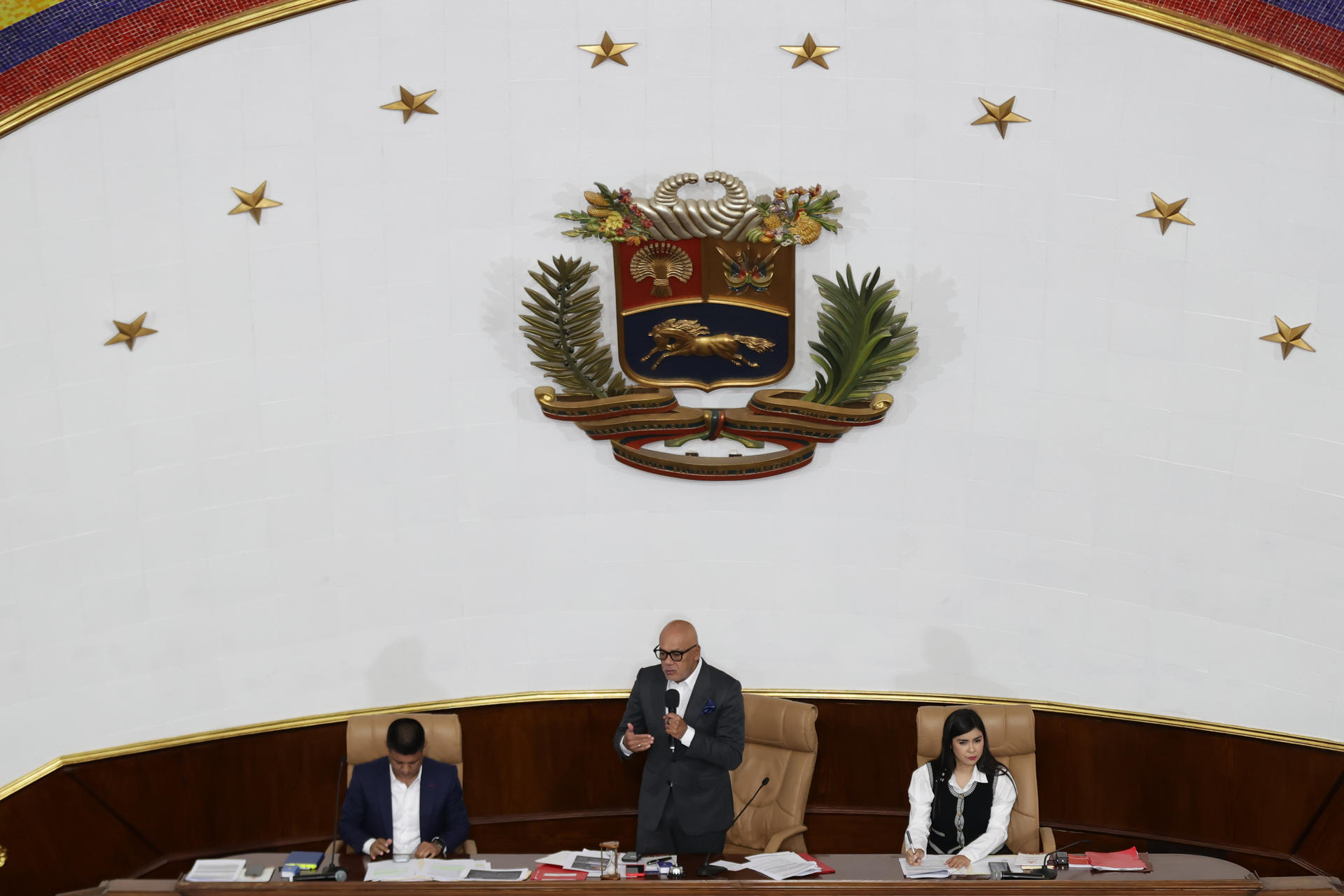 Extensión del plazo para designar autoridades del Poder Ciudadano genera cuestionamientos legales