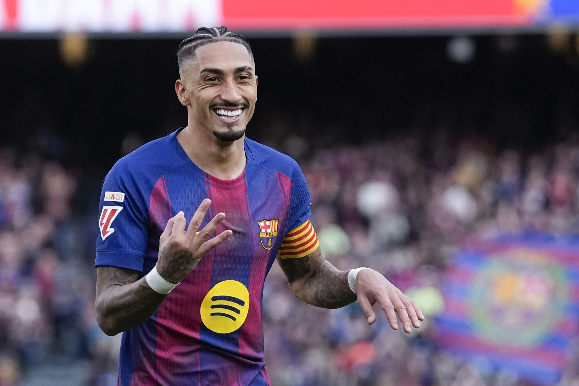 Raphinha y Joao Cancelo lideran triunfo el día de las elecciones en el club azulgrana