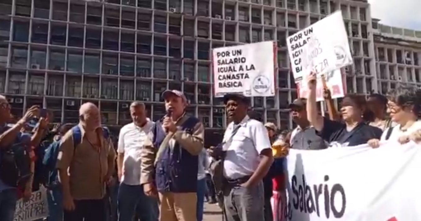 Denuncian represión del chavismo en medio de las protestas por un salario digno este #23Mar (VIDEO)