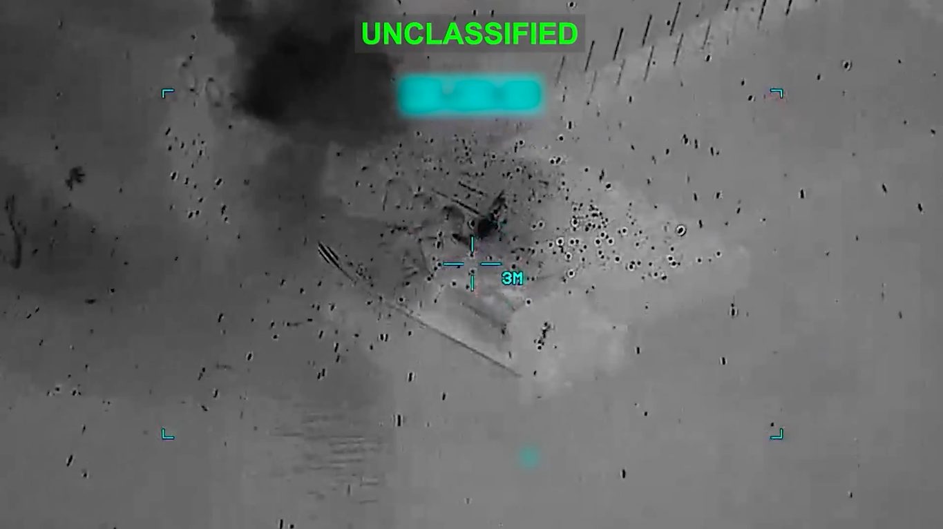 EEUU aumentó a 16 la cifra de barcos minadores iraníes destruidos cerca del estrecho de Ormuz (VIDEO)