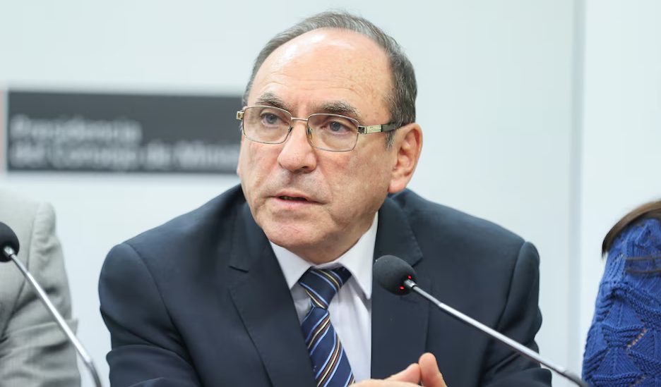 Escándalo en Perú: ministro acusado de drogar, abusar y embarazar a una menor de edad