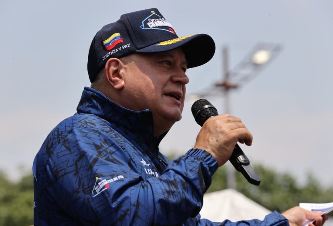 Diosdado Cabello entregó más patrullas policiales por "instrucción del presidente Nicolás Maduro"