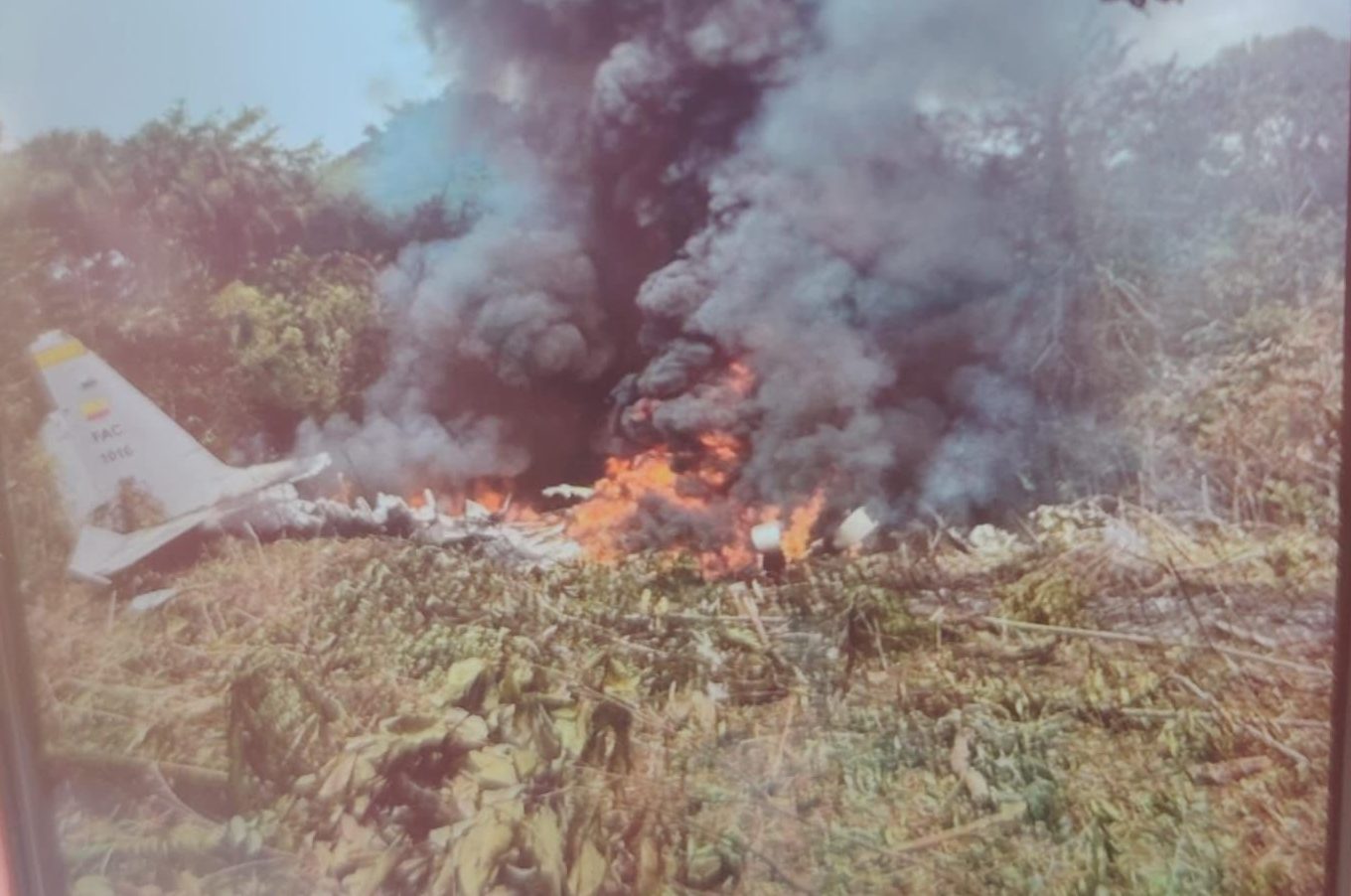 VIDEO: el momento exacto del siniestro en Colombia del avión con 110 militares a bordo