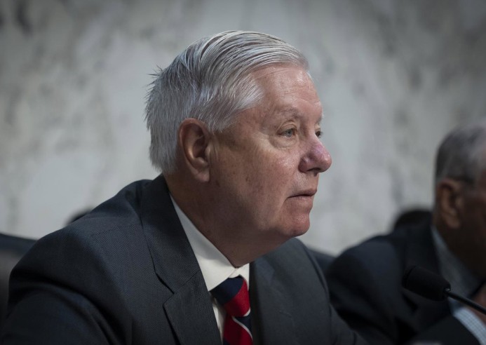 Senador republicano pide retirar tropas de EEUU de España por no apoyar guerra contra Irán