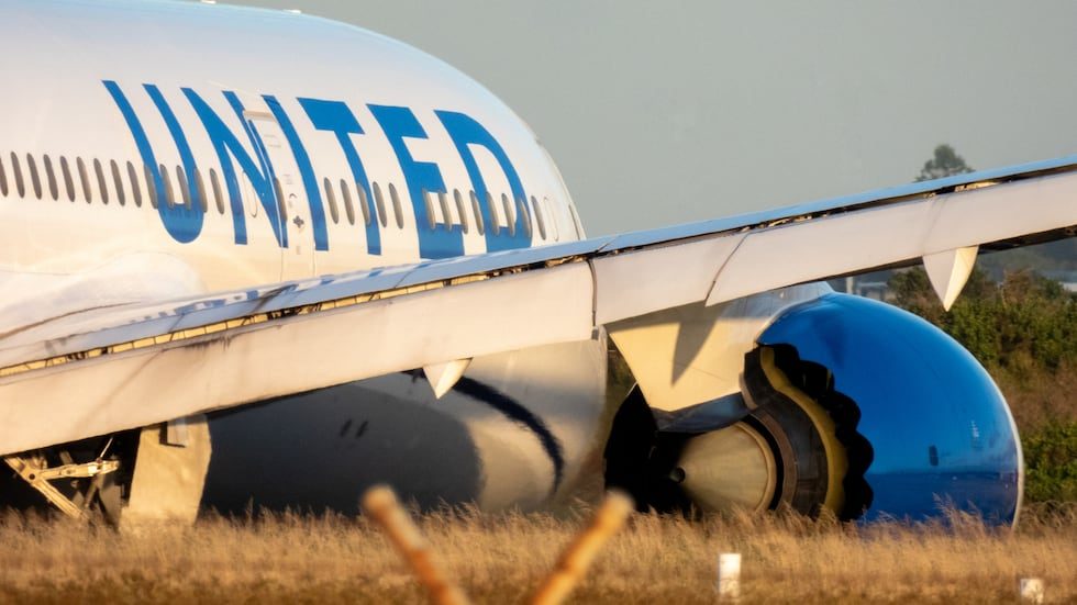 ¡Insólito! Aerolínea en EEUU sancionará a pasajeros que no usen esto en sus vuelos