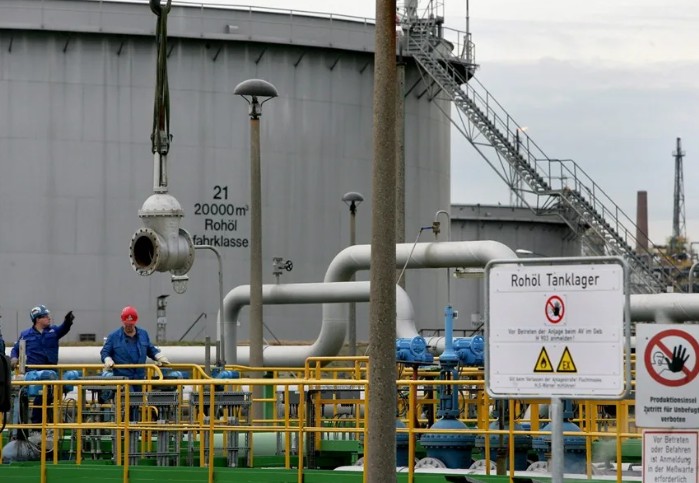 El precio del gas natural se dispara otro 22 % y supera los 53 dólares