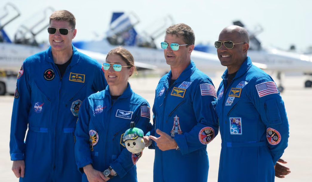 Misión de la Nasa a la Luna: la historia de los cuatro astronautas elegidos para encabezar el hito