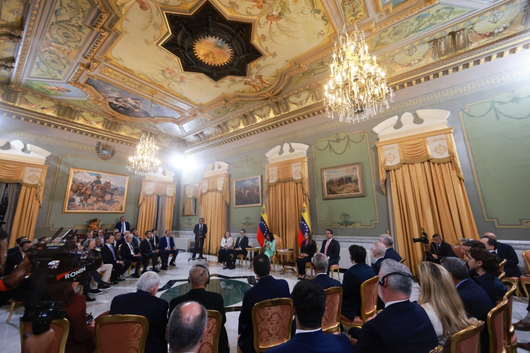 Delcy Rodríguez volvió a culpar a las sanciones de EEUU por la falta de inversión en Venezuela