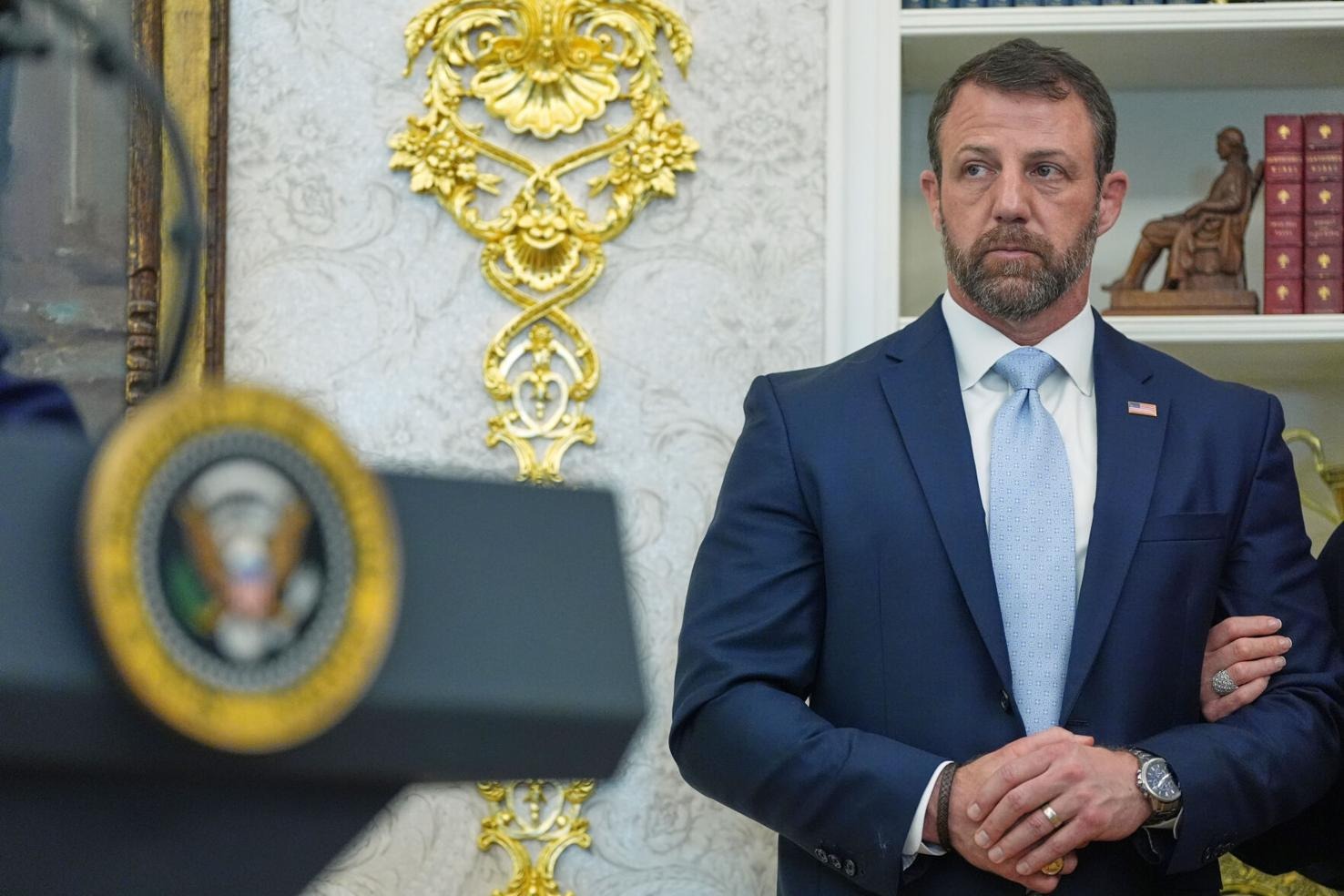 Markwayne Mullin asumió como secretario de Seguridad de EEUU en sustitución de Kristi Noem