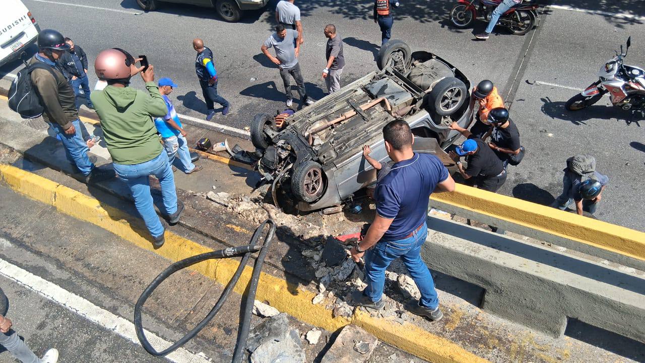 Impactante accidente en la Cota Mil dejó dos personas muertas y una herida
