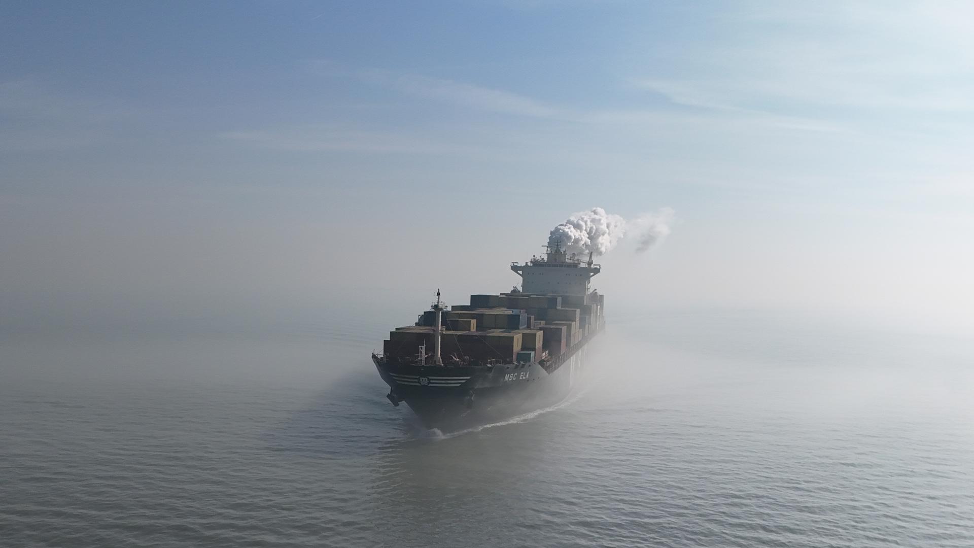 Irán advierte de que no permitirá el paso de petróleo por el Estrecho de Ormuz para EEUU o Israel