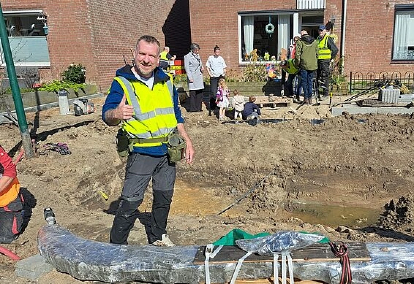 Impresionante hallazgo: trabajadores encontraron fragmento de barco vikingo de 1.300 años durante unas obras