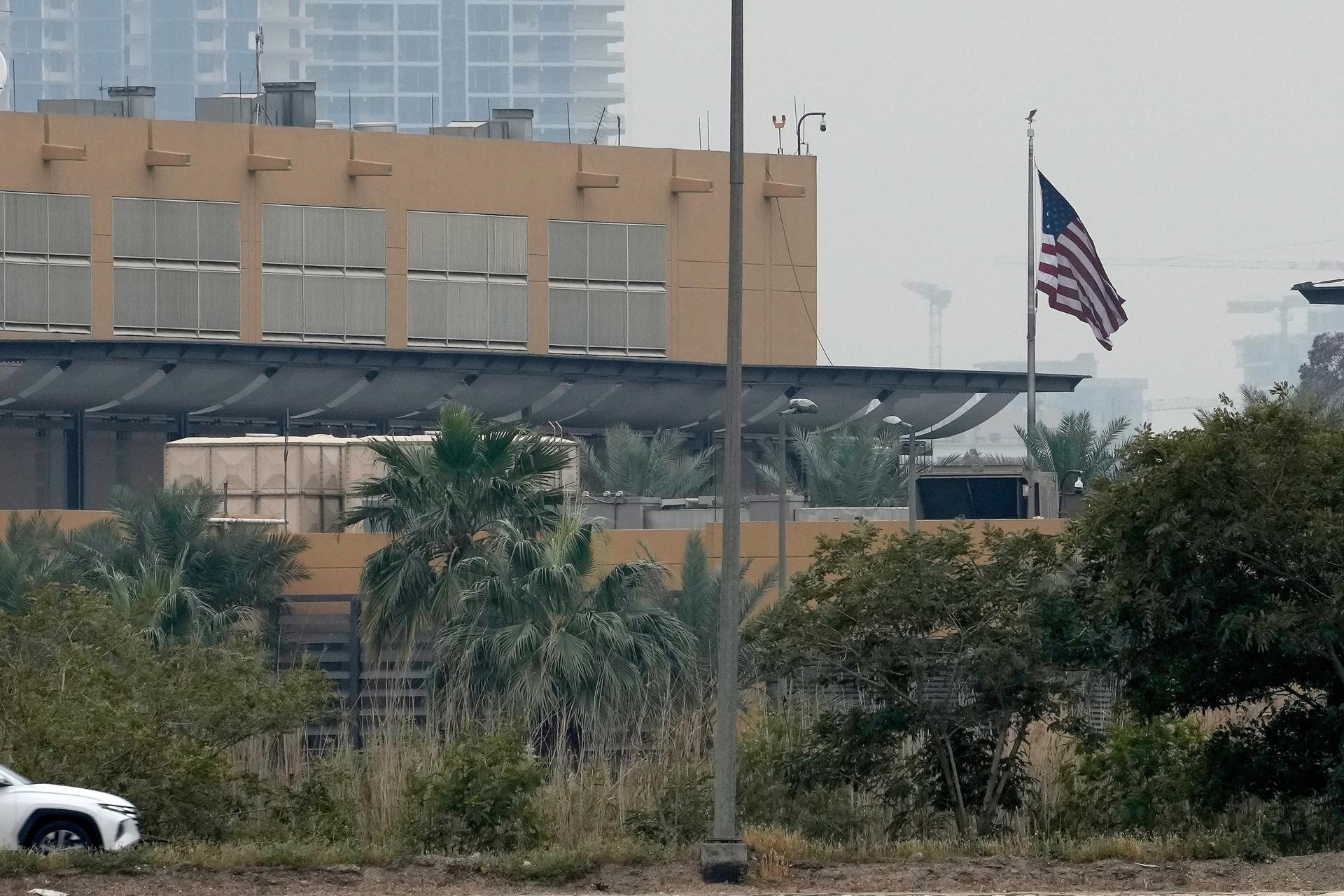 Irán amenaza con atacar empresas de EEUU si se golpea su infraestructura energética