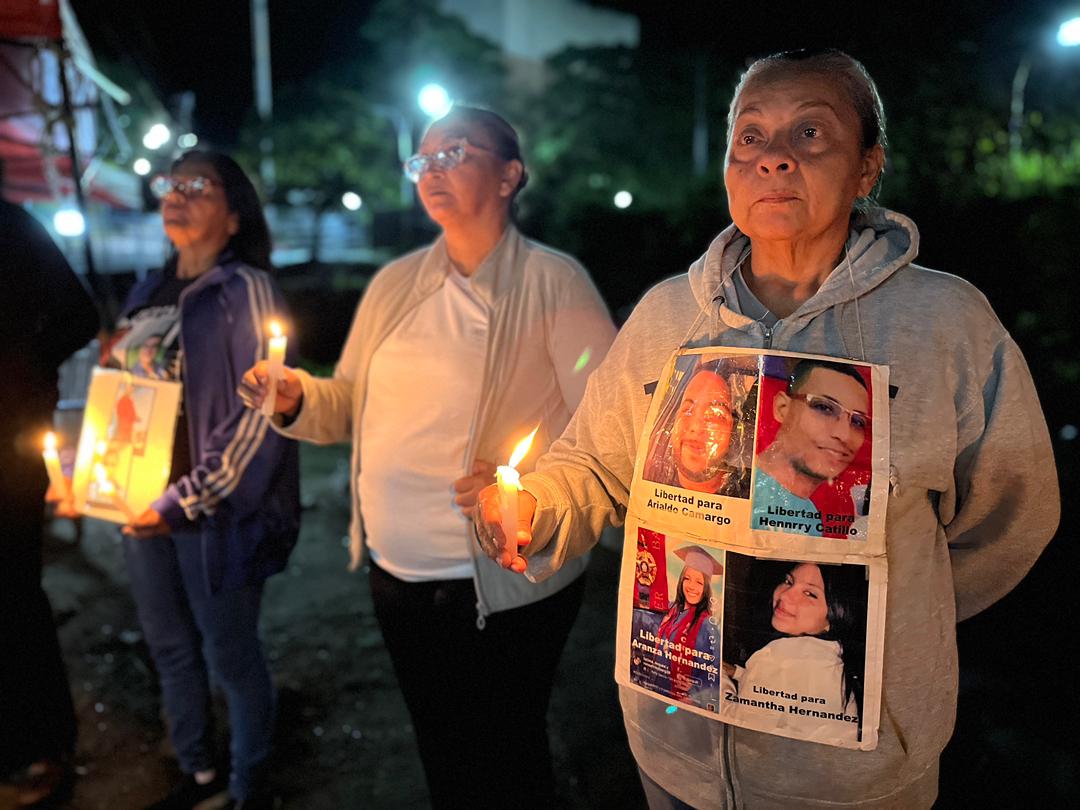 A un mes de la Ley de Amnistía, la vigilia por presos políticos en El Rodeo I suma 76 días sin respuestas