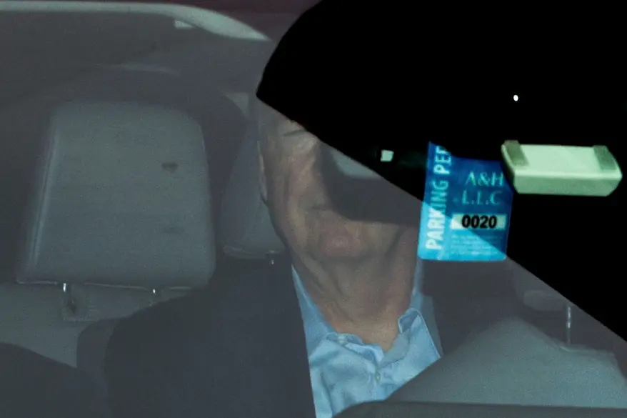 Exdirector del FBI, James Comey, se entregó a las autoridades federales