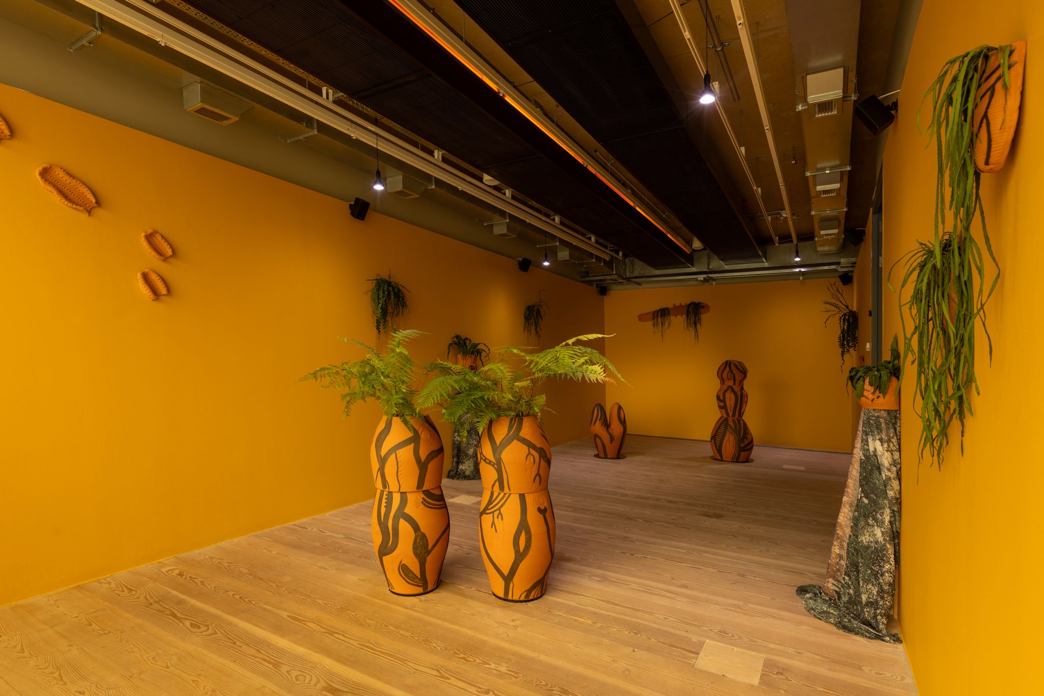 La venezolana Lucía Pizzani presenta exposición "Faunal Succession" en el Reino Unido