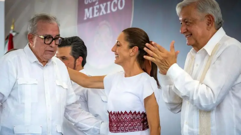 Quién es Rubén Rocha, el gobernador de Sinaloa al que EEUU acusa de colaborar con "Los Chapitos"