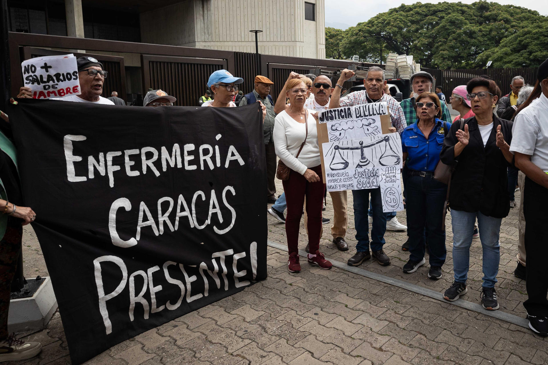 Sntp denunció que funcionario del TSJ fotografió e intimidó a periodistas durante protesta en Caracas (VIDEO)