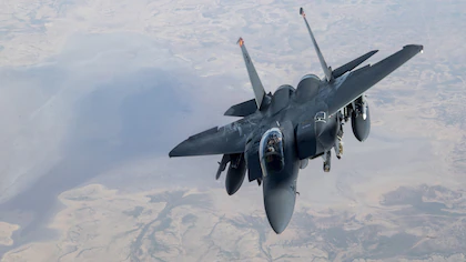 Ejército de EEUU rescató con vida al piloto de un caza F-15 derribado en Irán