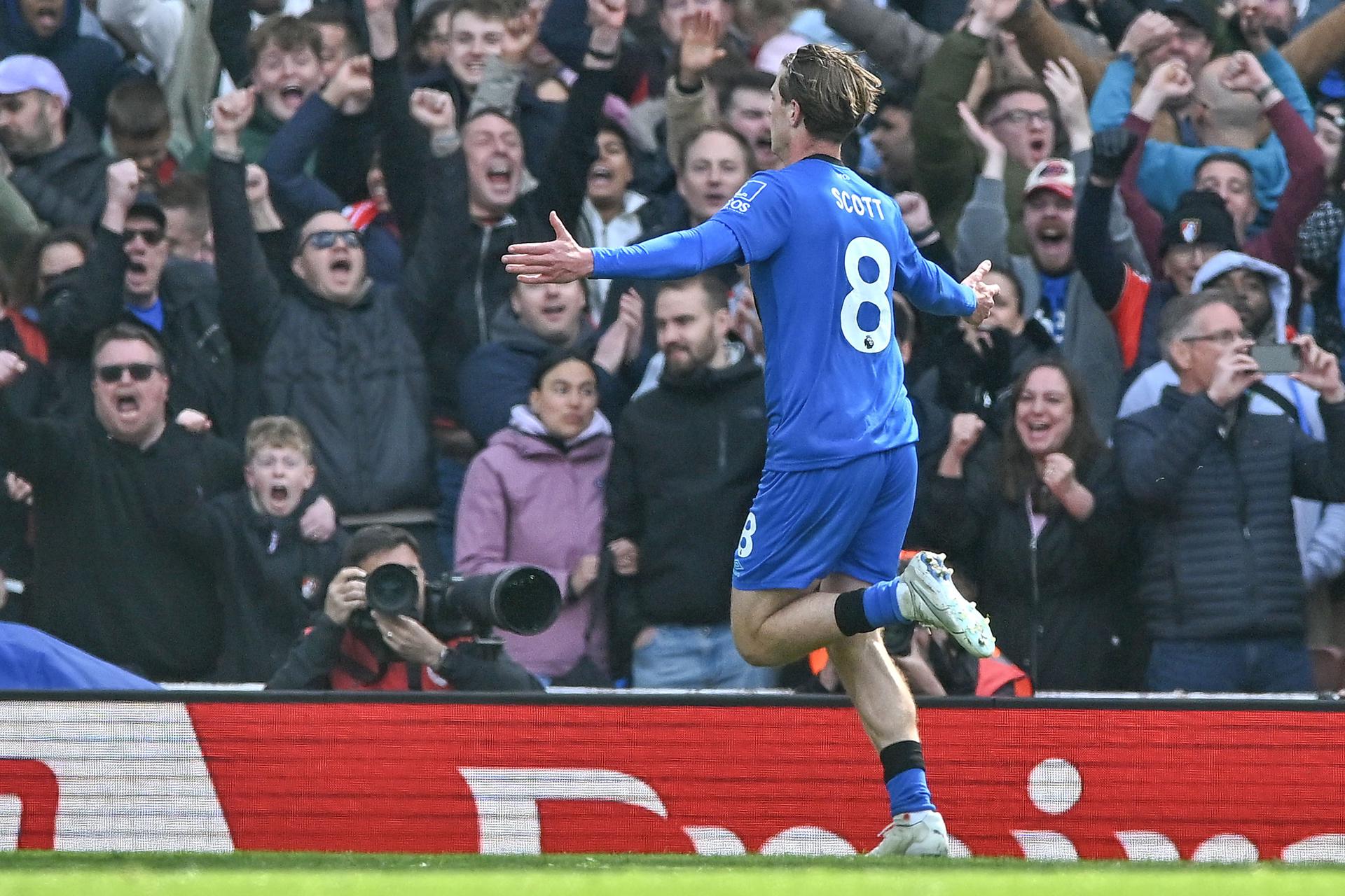 Imprevista derrota de Arsenal reabrió la pelea por el título en la Premier League