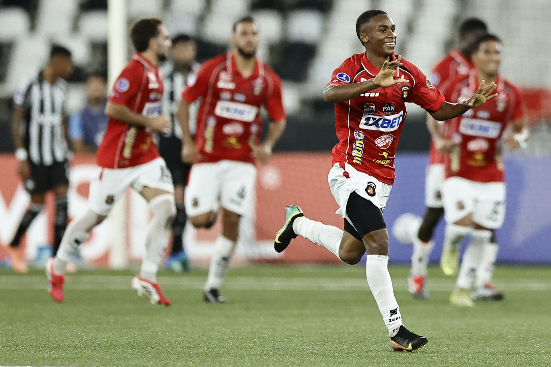 COPA SUDAMERICANA: CARACAS FC EMPATA CON BOTAFOGO