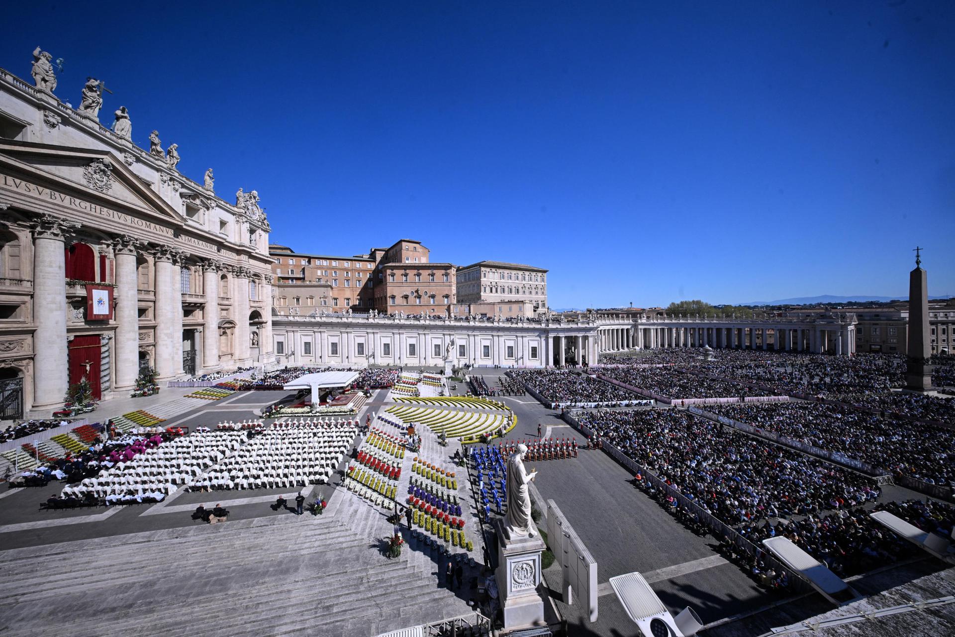 El papa León XIV convocó una vigilia de oración por la paz en el Vaticano el #11Abr