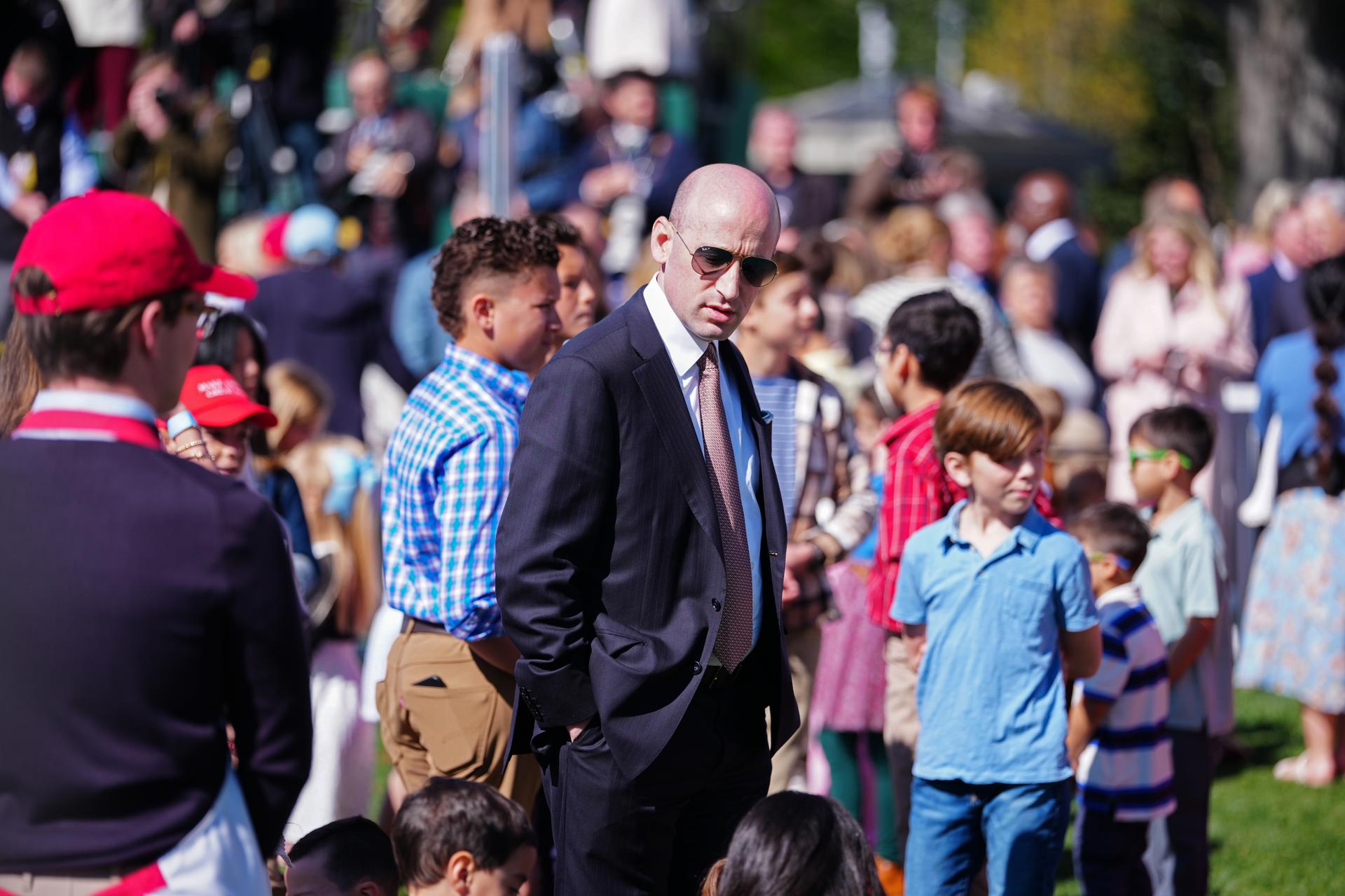 Asesor de Trump afirmó que EEUU tiene capacidad de bloquear la economía de Irán por tiempo indefinido