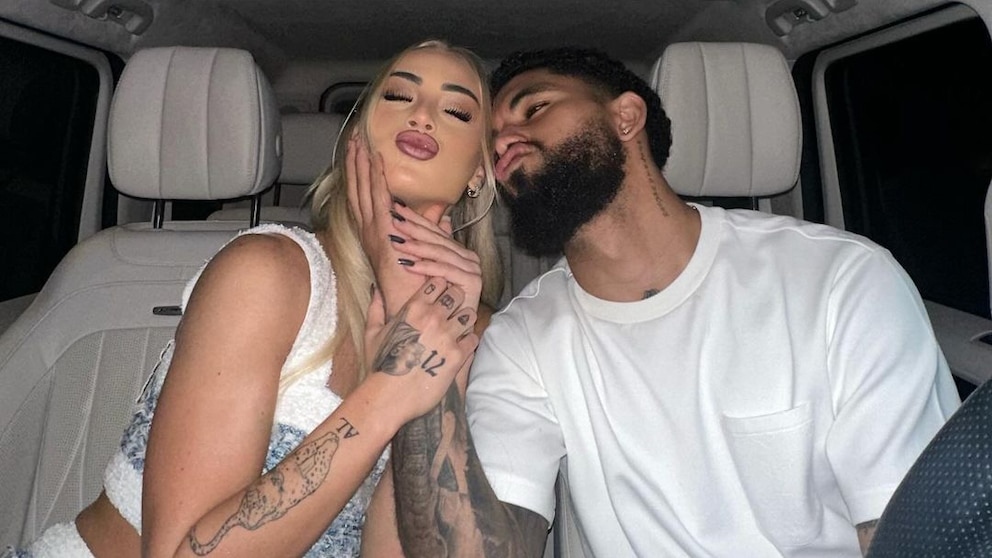 Fotos sensuales, celos y fama: lo que hay detrás de la ruptura de la "pareja dorada del fútbol"