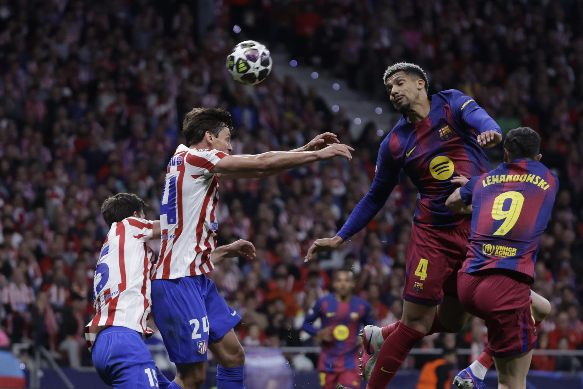 El Atlético se convirtió en una muralla y evitó el milagro del Barcelona en Champions