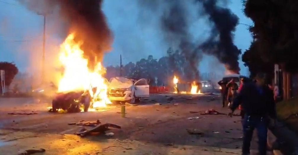 Al menos dos muertos y 19 heridos en un aparatoso accidente en el centro de Colombia (Imágenes)