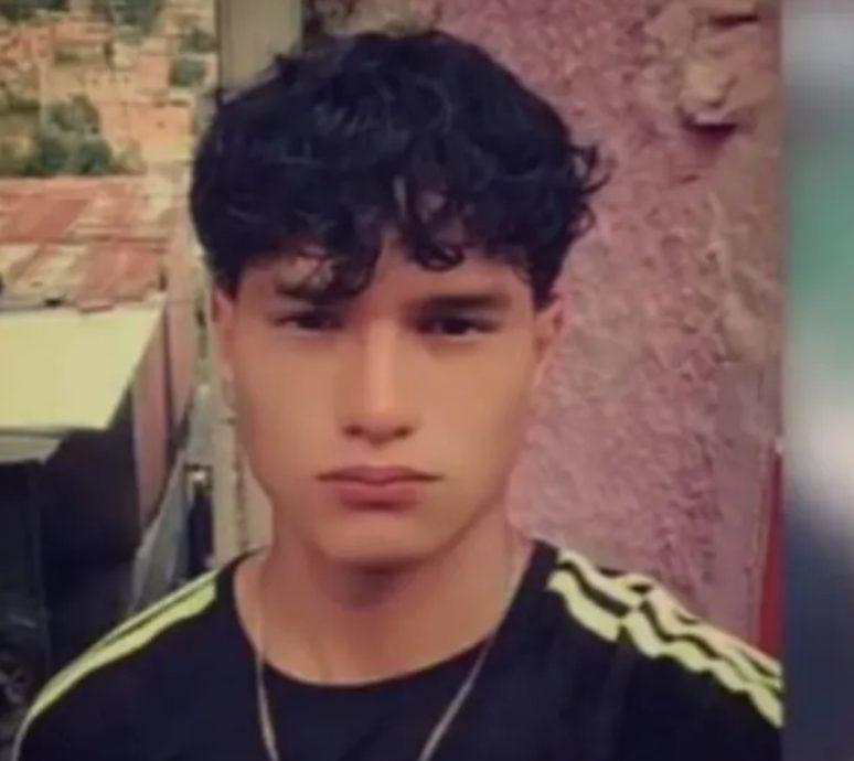 Hallaron el cuerpo de un joven de 18 años en la piscina de un club en La Guaira (Video)