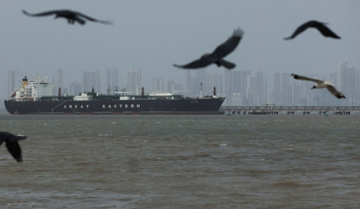 ¿Qué son las "flotas fantasmas" y qué importancia tienen en la guerra en Irán?