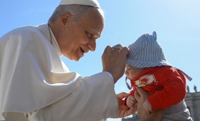 El Papa recuerda su viaje a África para llevar un mensaje de paz en este momento de guerra