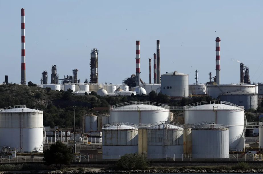 El brent se dispara más del 5 % ante las nuevas tensiones entre EEUU e Irán