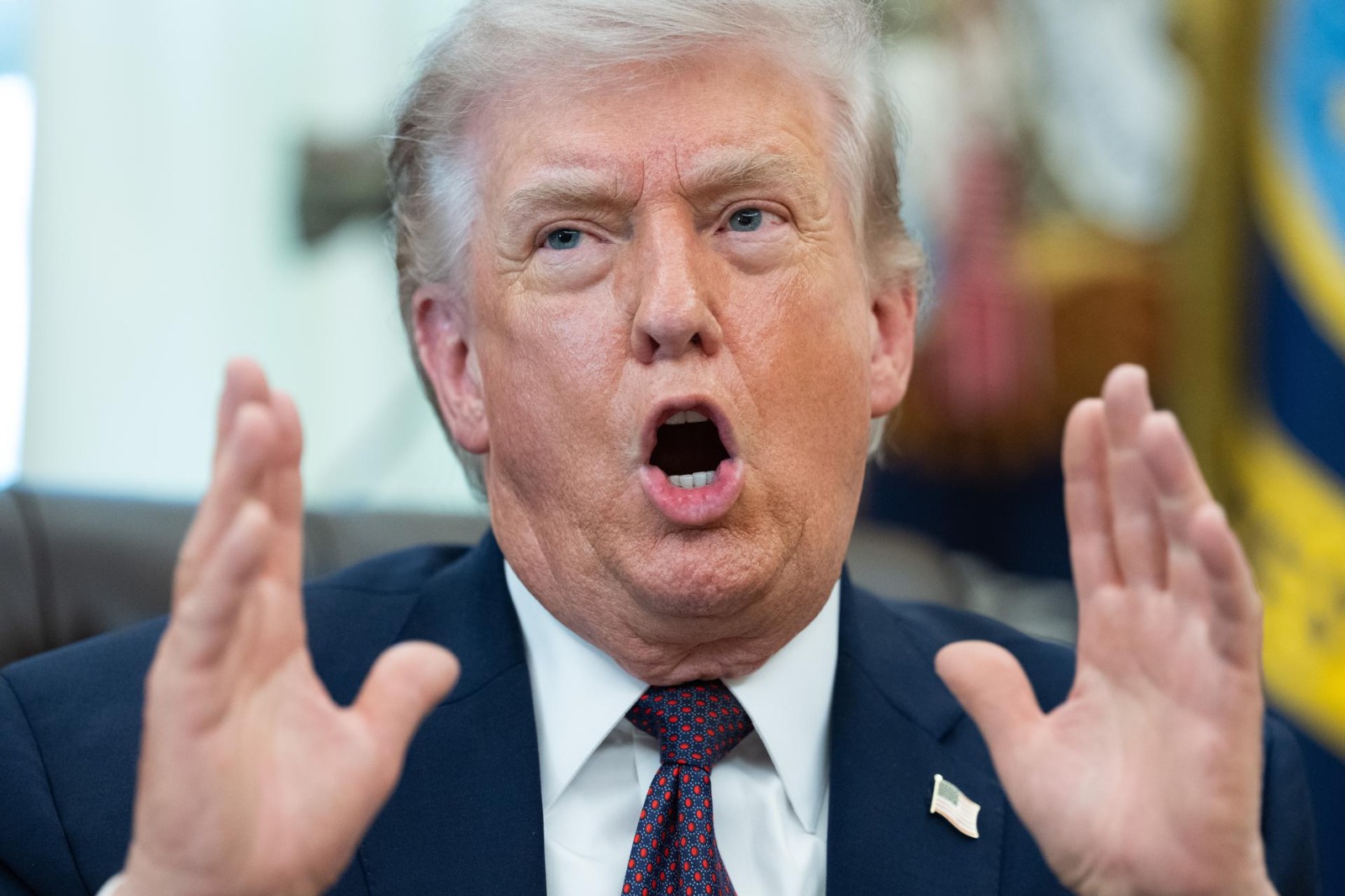 Trump presume y celebra el lanzamiento de la misión Artemis II hacia la órbita lunar