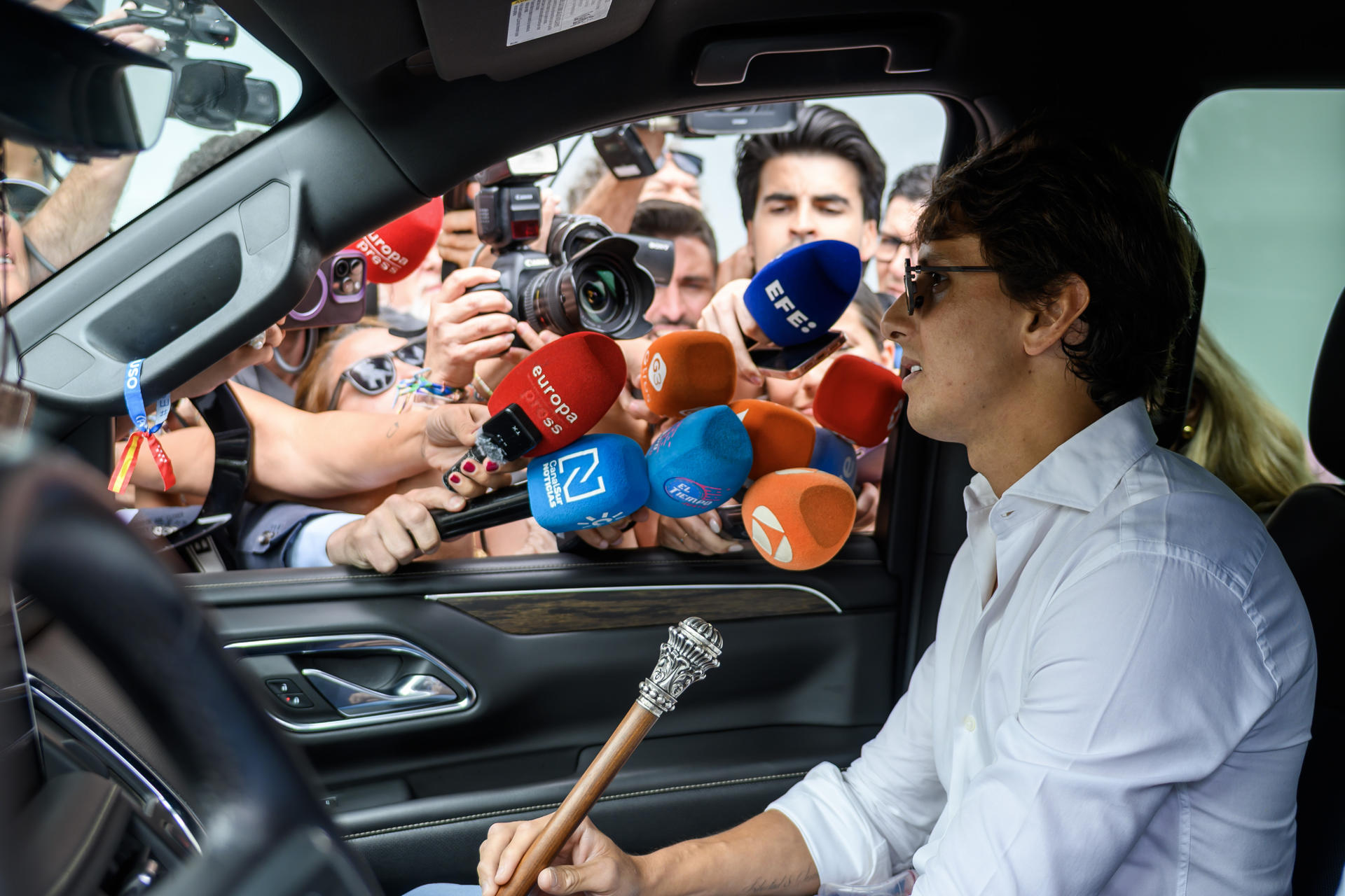 Roca Rey recibe el alta médica cinco días después de la grave cornada sufrida en Sevilla